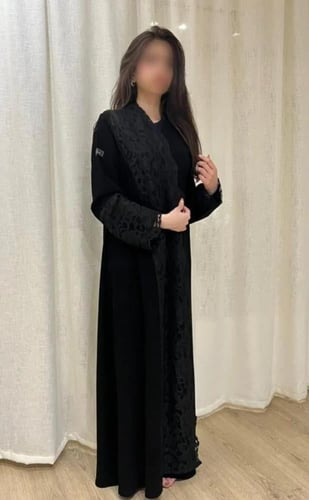 عباية دانتيل من الامام