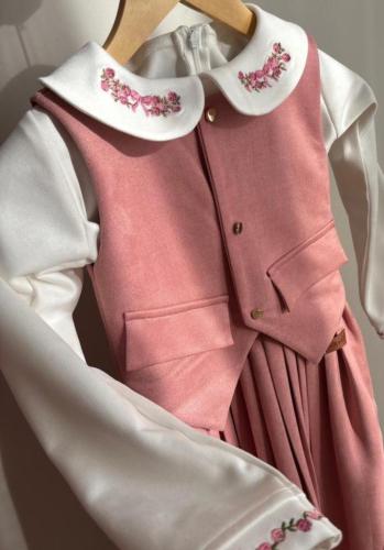 مريول شتوي مع تطريز