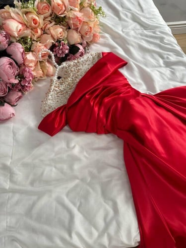 فستان سهره جيبون مع الفصوص الكرستال