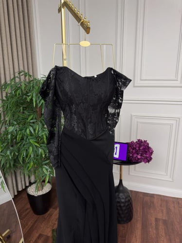 فستان دانتيل