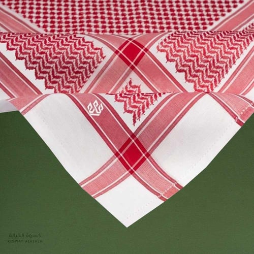 شماغ التاج البلاتيني 2025