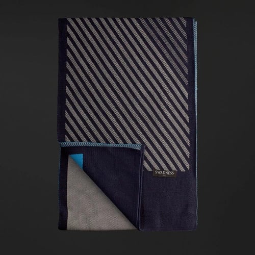 وشاح سوادنس الرجالي بخطوط أفقية دافئ 5 الوان SXA