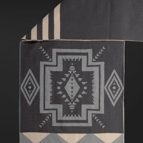 وشاح رجالي سوادنس مخطط SXF