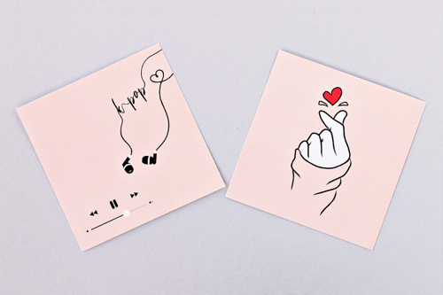 ملصقين كورية