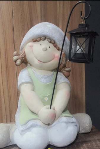 فتاة الحديقة