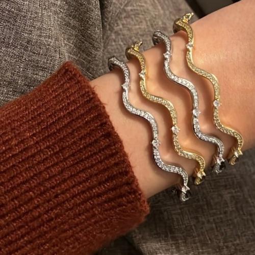 Wave bracelet