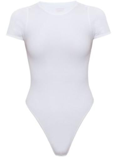 تيشيرت أبيض أكمام قصيرة