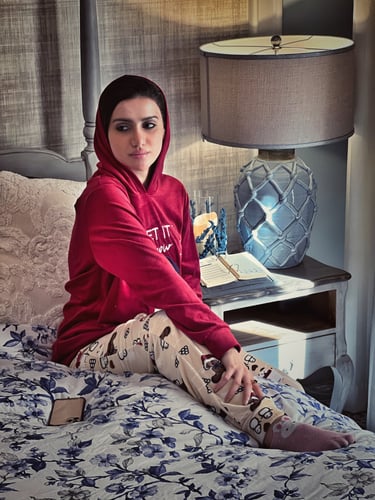 بيجامة مخمل شتوية احمر وبيج رقم 2