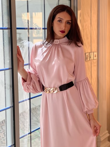 فستان وردي حرير ميدي رقم 18