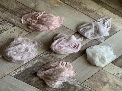 مجموعة طرح ألوان فاتحه ( أبيض - وردي - لحمي درجتين...