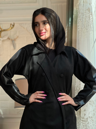 عباية شاموا مرد مزينه بالجلد الاسود من الأكمام