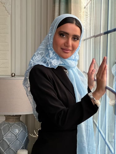 طرحة بيبي بلو لينن خفيفه وباردة مطرزة بالخيوط رقم