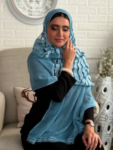 طرحة تركواز اخضر لينن خفيفه وباردة مطرزة بالخيوط ر...