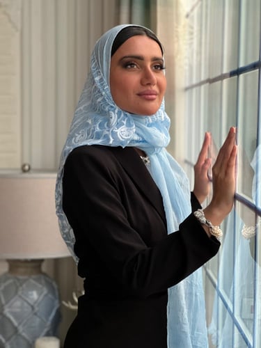 طرحة بيبي بلو لينن خفيفه وباردة مطرزة بالخيوط رقم