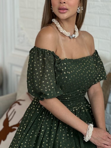 فستان زيتي شيفون مبطن عالي الجودة مطرزة بخيوط القص...