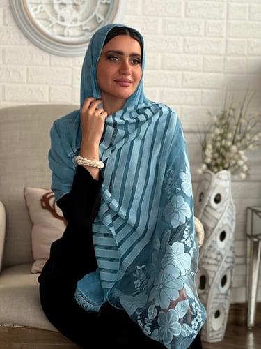 طرحة تركواز اخضر لينن خفيفه وباردة مطرزة بالخيوط ر...