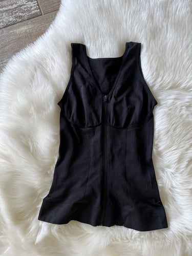 مشد بودي داخلي بسحاب أسود - لحمي