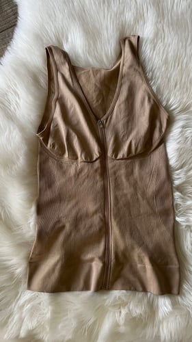 مشد بودي داخلي بسحاب أسود - لحمي