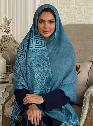 طرحة ازرق بحري لينن خفيفه وباردة مطرزة بالخيوط رقم