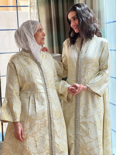 قفطان مغربي اوف وايت مزين بالقفطان رقم 35