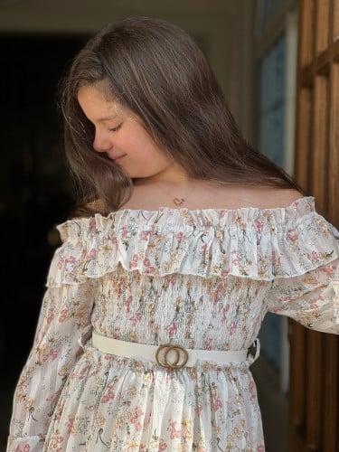 فستان بناتي ابيض مشجر كتف نازل بحزام رقم 6