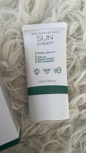 واقي شمس كوري من شركة بريتي بنبتة السيكا العلاجية