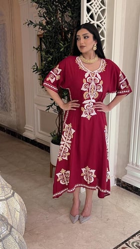 دراعه رمضانية لون احمر خفيفه وبارده وأنيقة