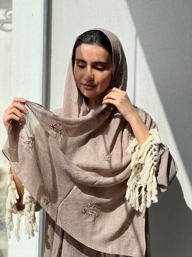 طرحه لينن مطرزة