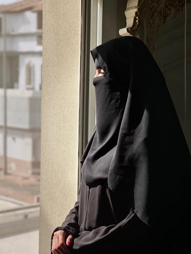 نقاب باب الحارة ( نقاب + طرحة ) متصلين