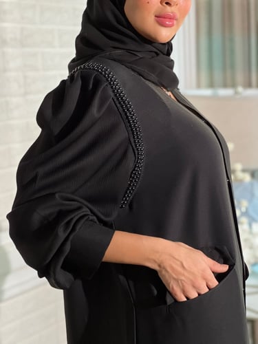 عبايه مطرزة رقم 109