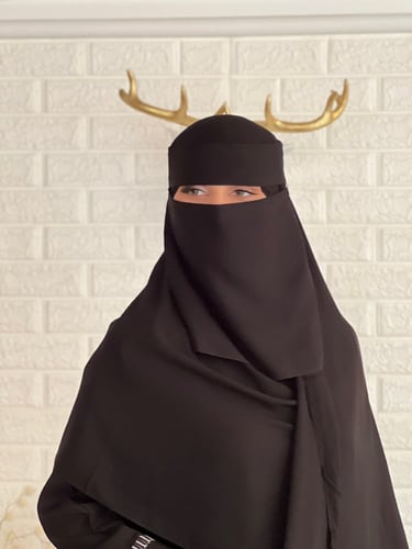 نقاب دار نجود طويل