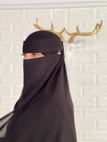 نقاب دار نجود طويل