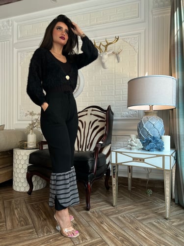 طقم شتوي بنطلون أسود وبلوزه فرو سوداء