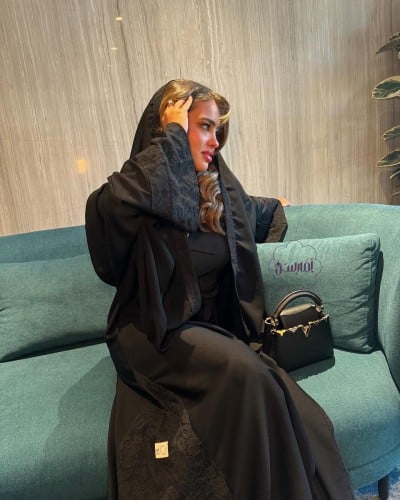 دانتيلا اسود