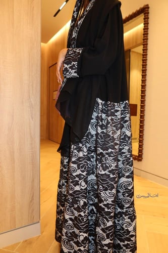 دانتيلا ابيض