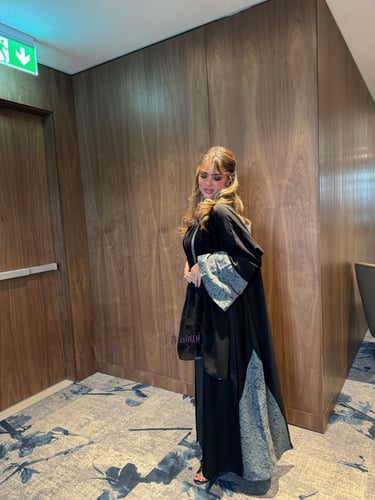 دانتيلا اسود رمادي