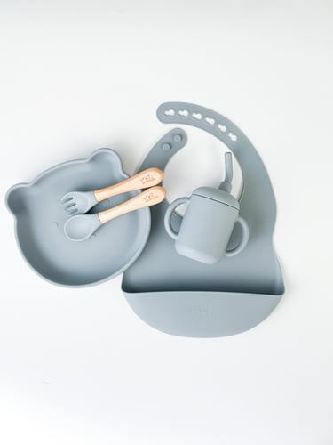 طقم طعام سيليكون ازرق مع التغليف