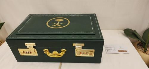 شنطة جلد فاخرة مقاس كيلو