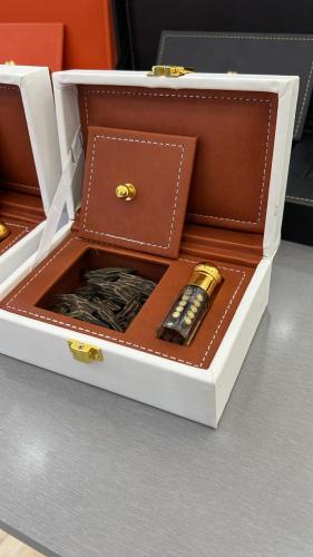 بوكس الفخامه(أوقية تايجر+ربع توله دهن كمبودي