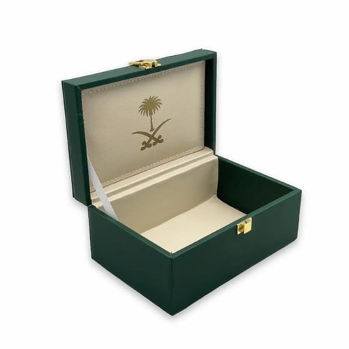 شنطة عود جلد فاخرة