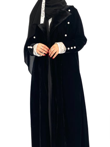 عباية لُؤلُؤة