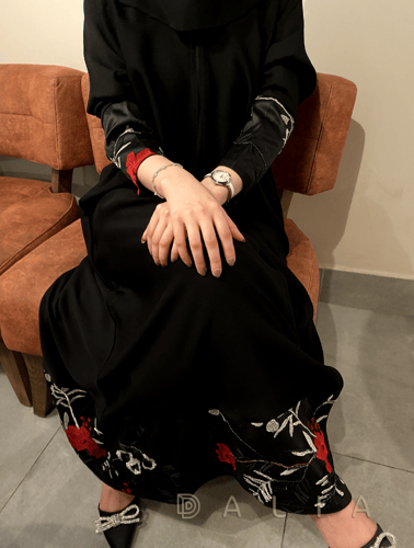 عباية دانتيل حلوة