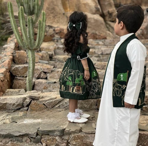 فستان لليوم الوطني و سديري (اختياري)