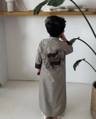 ثوب الاحصنة بتصميم أنيقة