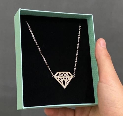 سلسال بتصميم الماسة