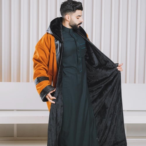 فروة لون انيقة مخططه بالجلد