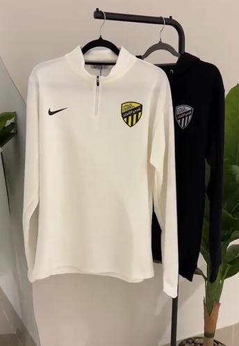 سويتر الاتحاد كلاسيك بفتحة اصابع