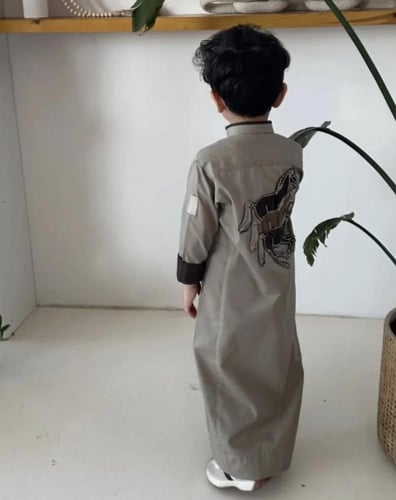 ثوب الاحصنة بتصميم أنيقة