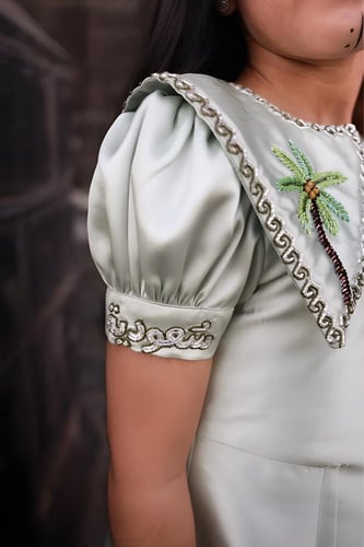 فستان اليوم الوطني بشكل جديد