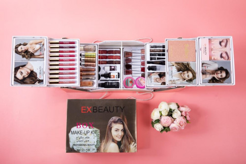 طقم مكياج متكامل